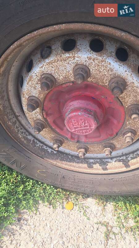 Бортовой полуприцеп Schwarzmuller SPA-3E 2004 в Каменском