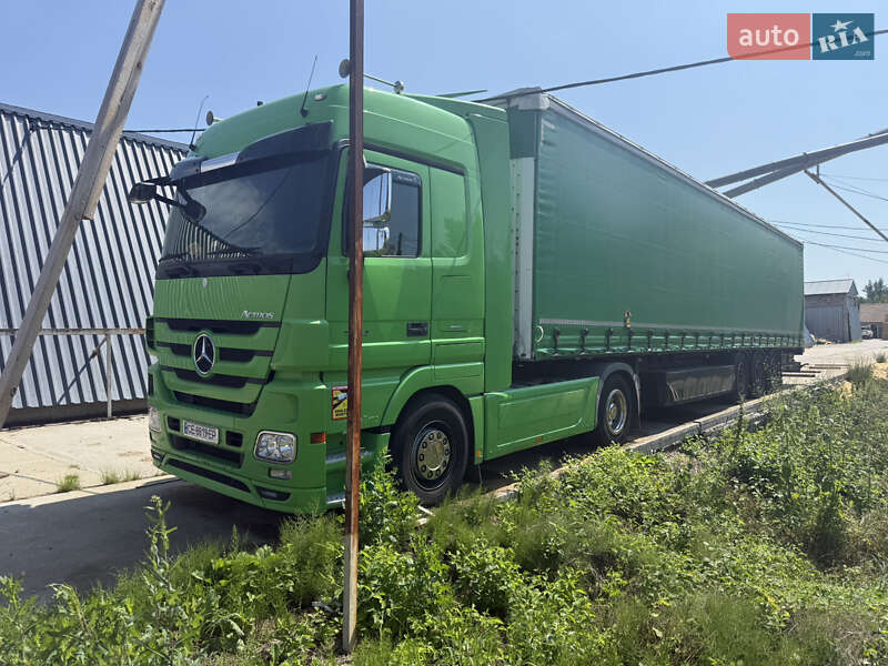 Тентованный борт (штора) - полуприцеп Schwarzmuller SPA-3E 2011 в Черновцах