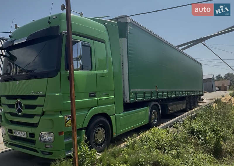 Тентованный борт (штора) - полуприцеп Schwarzmuller SPA-3E 2011 в Черновцах