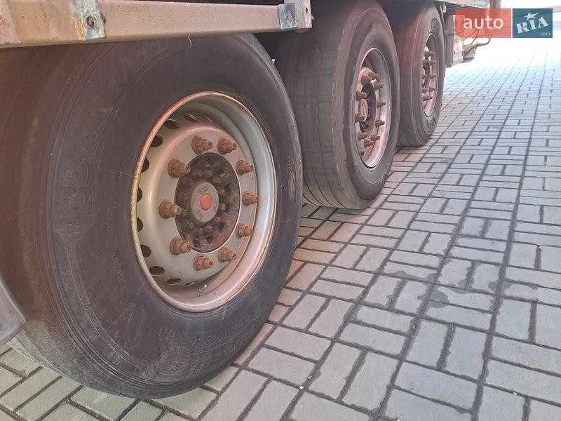 Платформа полуприцеп Schwarzmuller SPA-3E 2004 в Черкассах