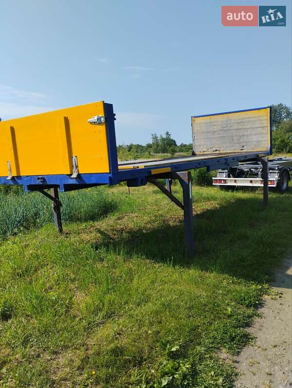 Контейнеровоз Schwarzmuller TPA 1997 в Києві