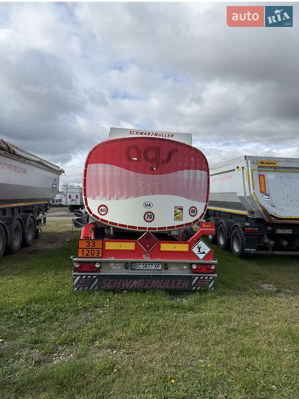 Цистерна полуприцеп Schwarzmuller TS 2006 в Долине