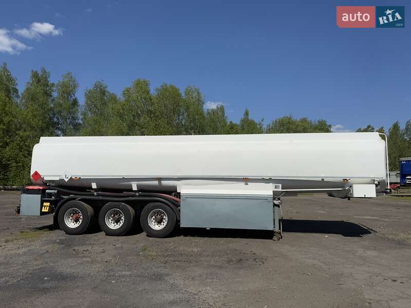 Цистерна напівпричіп Schwarzmuller TSL 1996 в Хусті фото 25 Цистерна напівпричіп Schwarzmuller TSL 1996 в Хусті