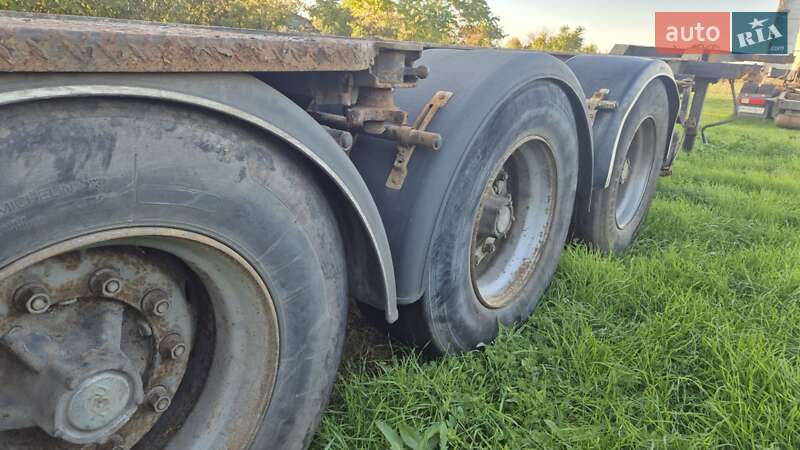 Контейнеровоз Schweriner CS 40 GV 2000 в Великому Дальнику