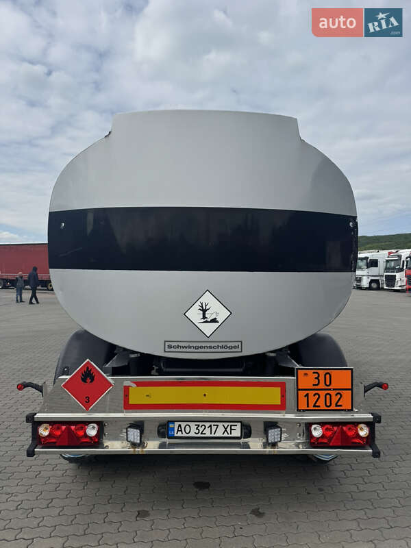 Цистерна Schwingenschlogel DST-30L/V2A 2004 в Мукачевому