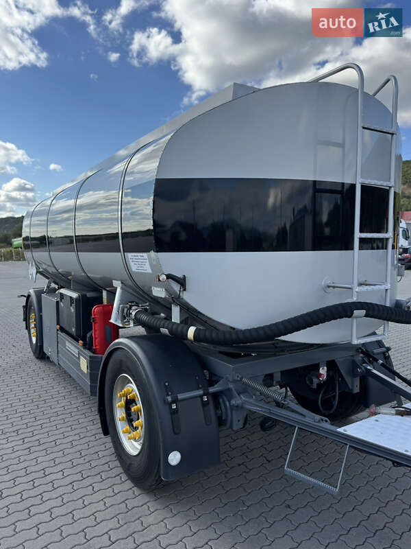 Цистерна Schwingenschlogel DST-30L/V2A 2004 в Мукачевому