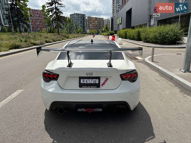 Купе Scion FR-S 2015 в Киеве