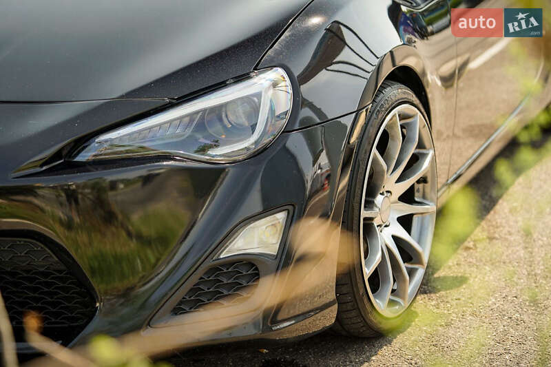 Купе Scion FR-S 2013 в Полтаве