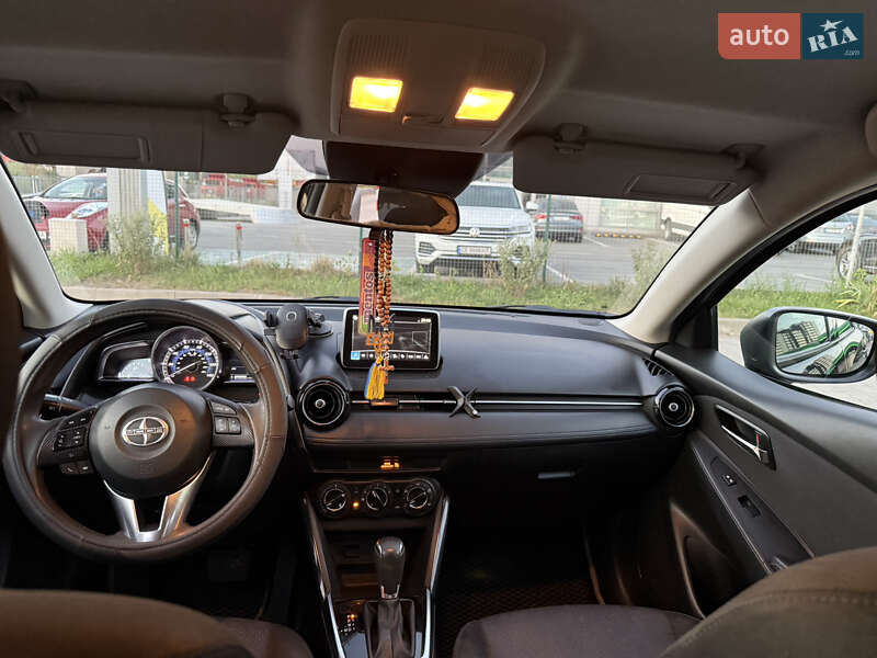 Седан Scion iA 2015 в Ивано-Франковске