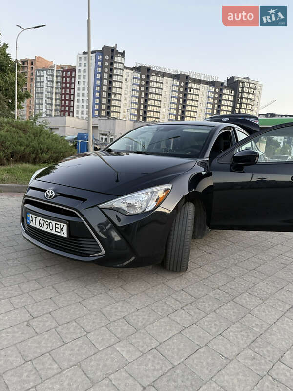 Седан Scion iA 2015 в Ивано-Франковске