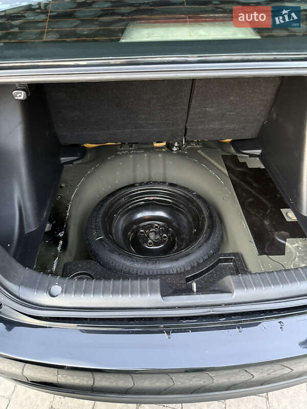 Седан Scion iA 2015 в Ивано-Франковске
