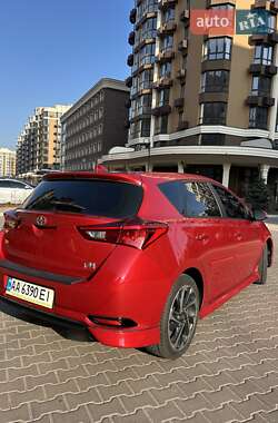 Хетчбек Scion iM 2015 в 