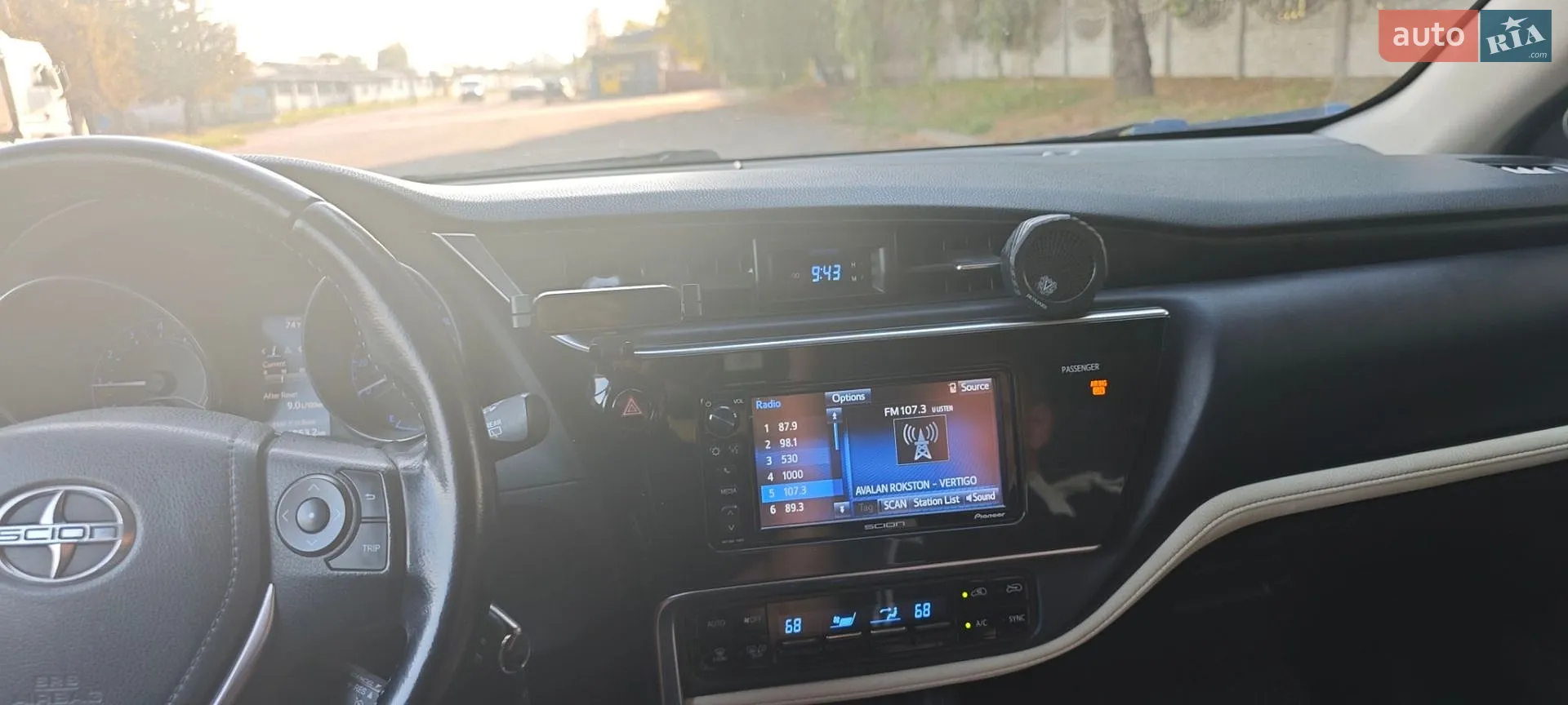 2016 Scion iM - мініатюра 16
