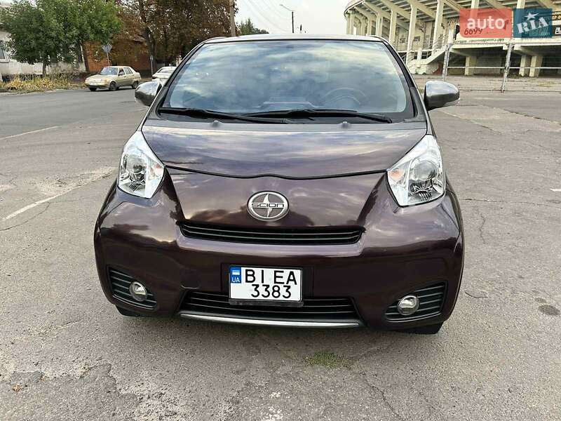 Хэтчбек Scion iQ 2013 в 