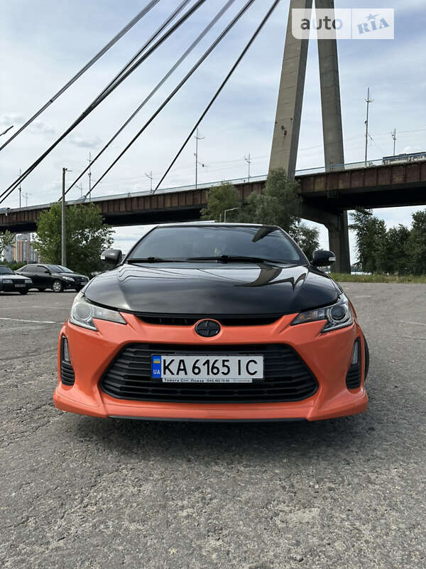 Купе Scion tC 2014 в Києві