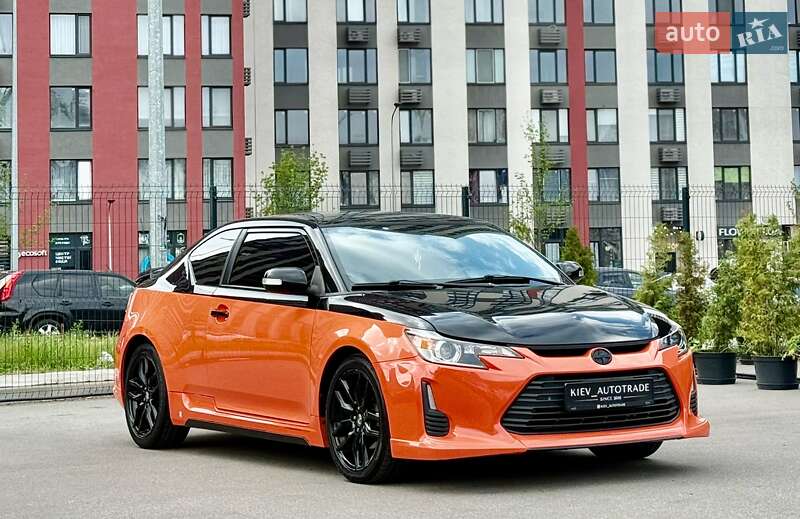 Купе Scion tC 2014 в Киеве