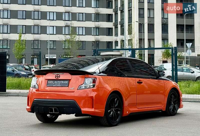 Купе Scion tC 2014 в Киеве