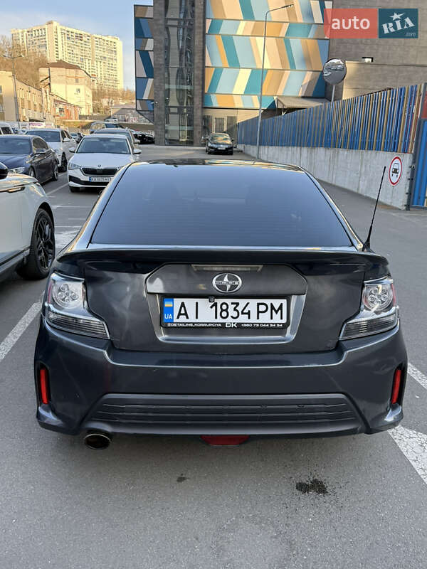 Купе Scion tC 2014 в Киеве