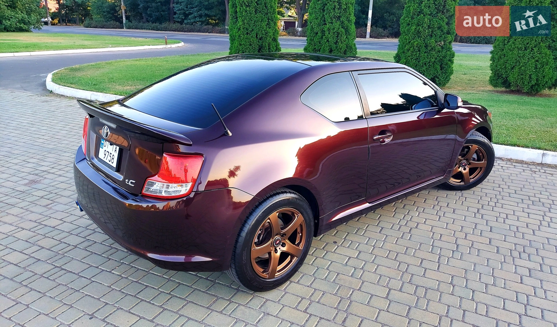 2011 Scion tC - мініатюра 6