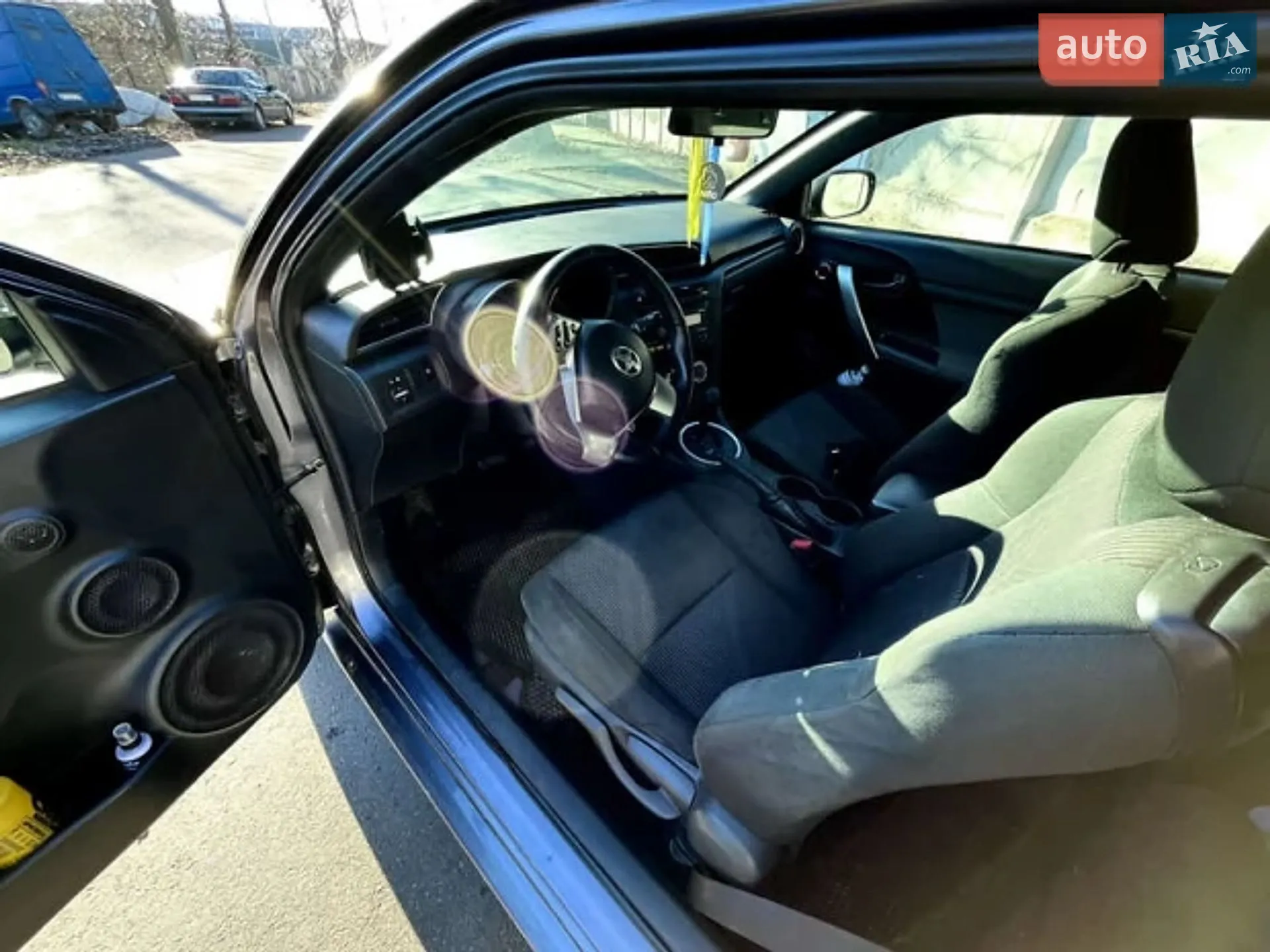 2012 Scion tC - мініатюра 2