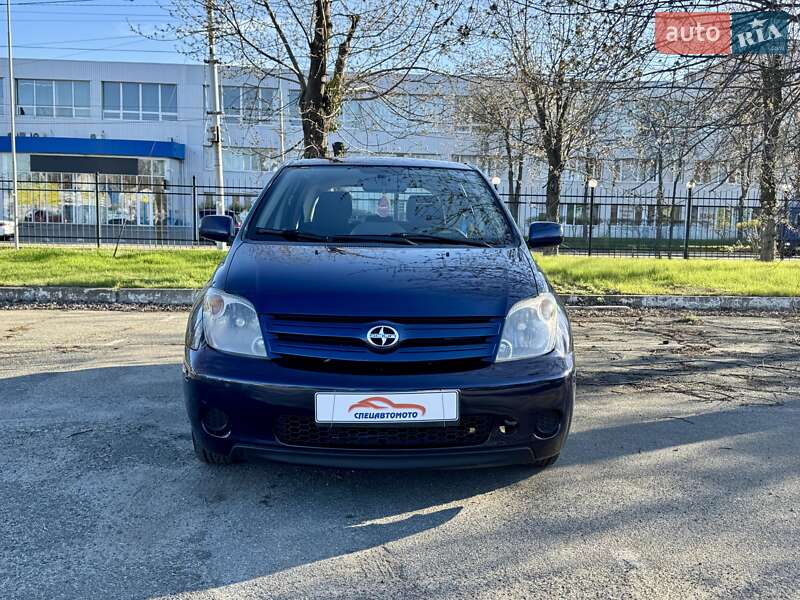 Хэтчбек Scion xA 2004 в Киеве