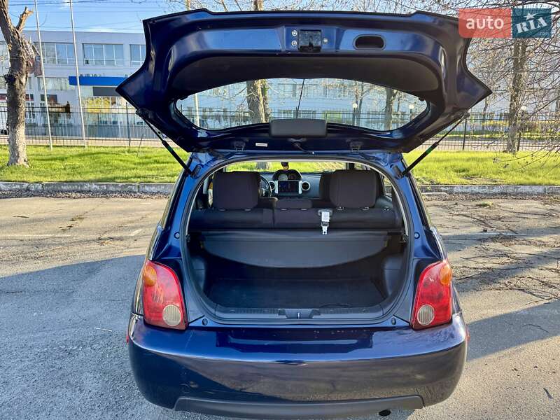 Хэтчбек Scion xA 2004 в Киеве