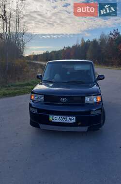 Мікровен Scion xB 2004 в Львові