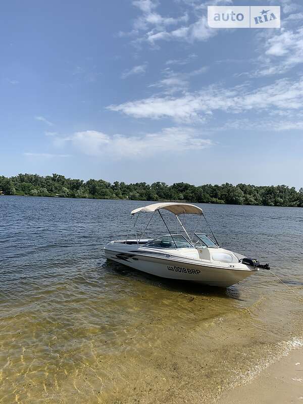 Катер Sea Ray 180 Bowrider 2000 в 