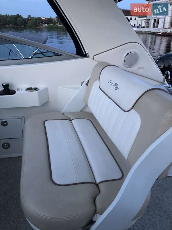 Моторная яхта Sea Ray 310 Sundancer 2012 в Киеве фото 11 Моторная яхта Sea Ray 310 Sundancer 2012 в Киеве