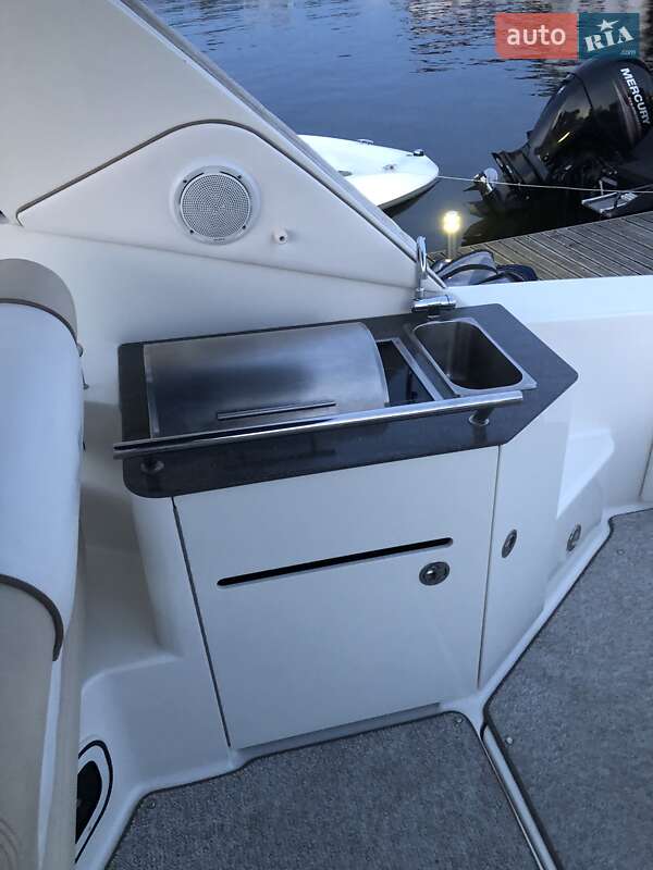 Моторная яхта Sea Ray 310 Sundancer 2012 в Киеве фото 15 Моторная яхта Sea Ray 310 Sundancer 2012 в Киеве
