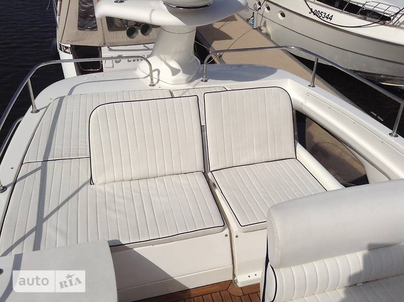 Моторна яхта SeaLine S37 2005 в Києві