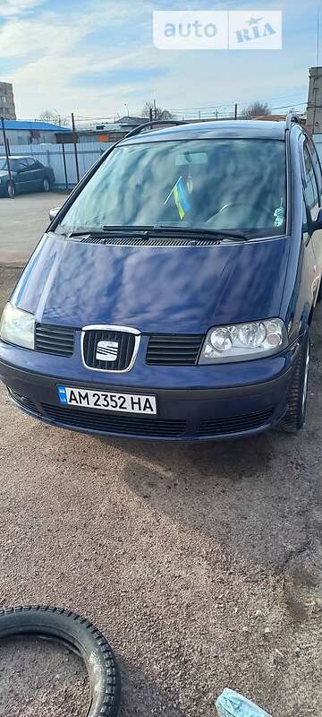 Мінівен SEAT Alhambra 2001 в Житомирі
