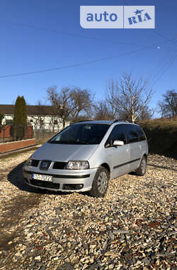 Минивэн SEAT Alhambra 2003 в Иршаве