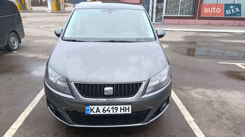 Минивэн SEAT Alhambra 2010 в Киеве