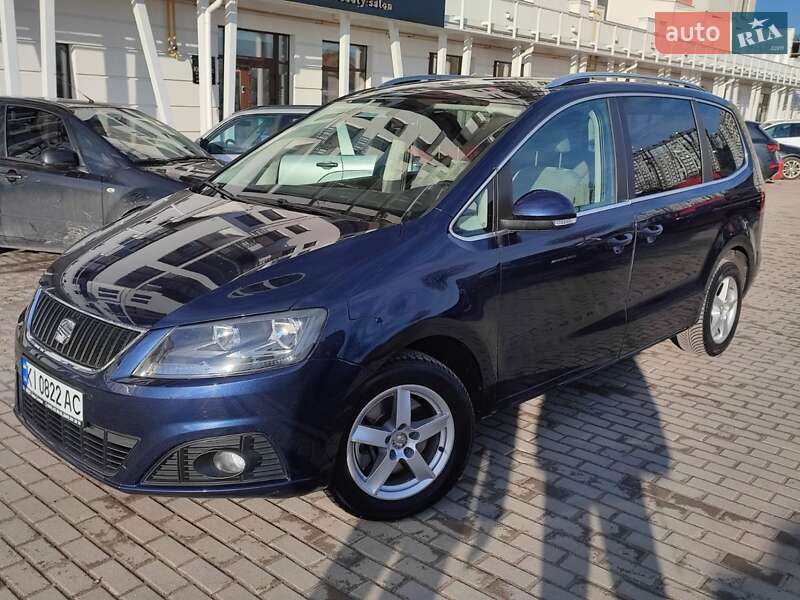 Минивэн SEAT Alhambra 2010 в Киеве