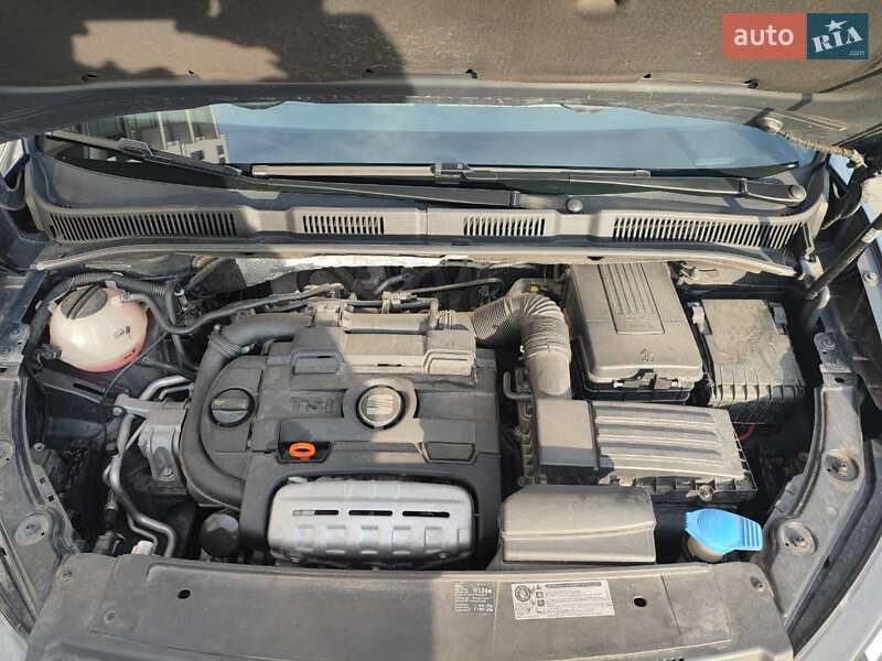 Минивэн SEAT Alhambra 2010 в Киеве