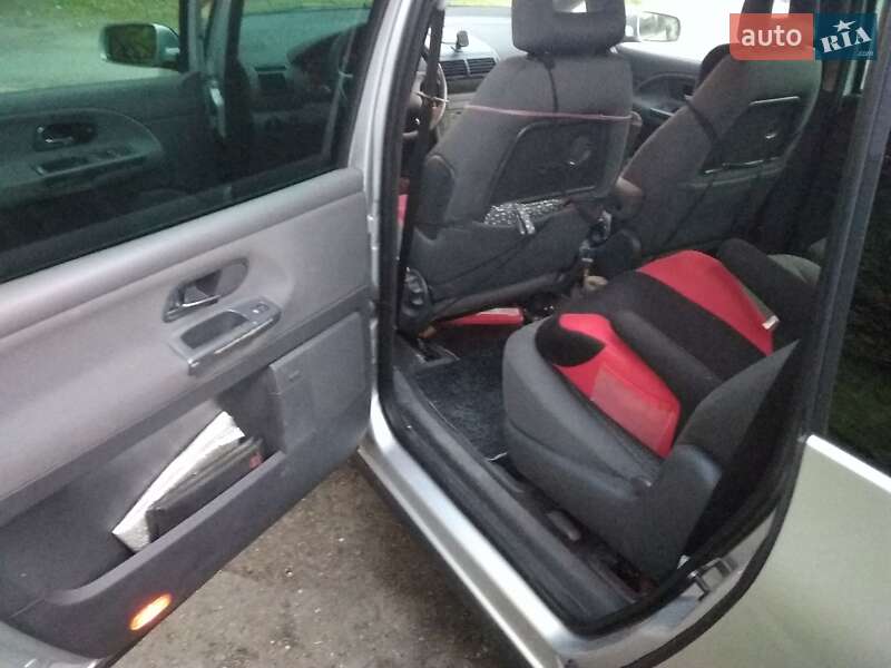 Минивэн SEAT Alhambra 2009 в Львове