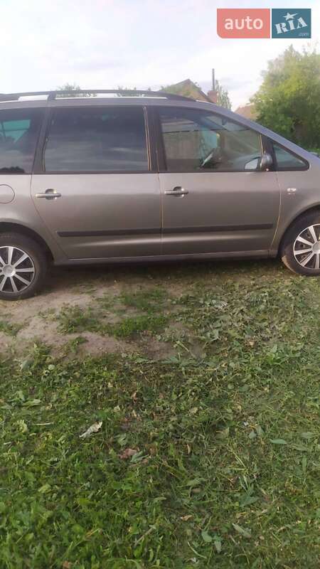 Минивэн SEAT Alhambra 2007 в Каменке-Бугской