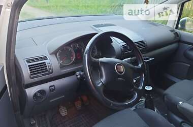 Минивэн SEAT Alhambra 2010 в 
