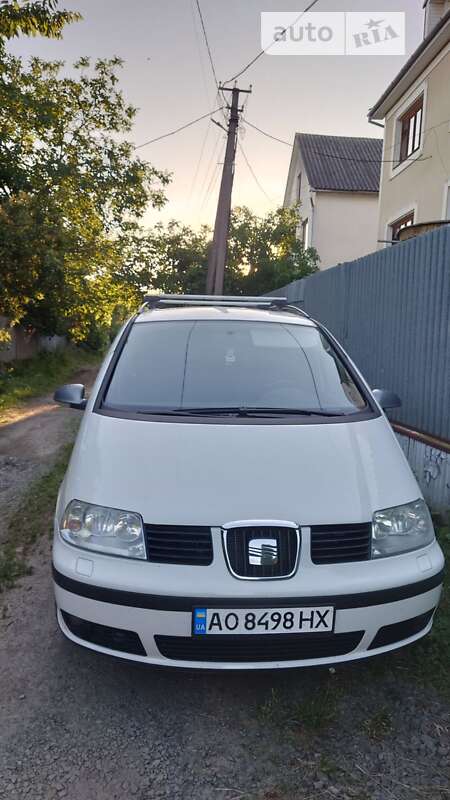 Минивэн SEAT Alhambra 2010 в Ужгороде