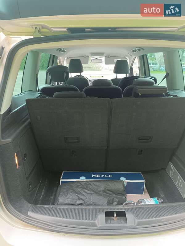 Минивэн SEAT Alhambra 2011 в Одессе