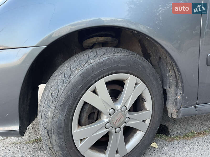 Минивэн SEAT Alhambra 2008 в Новоархангельске фото 10 Минивэн SEAT Alhambra 2008 в Новоархангельске