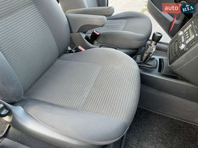 Минивэн SEAT Alhambra 2008 в Новоархангельске фото 38 Минивэн SEAT Alhambra 2008 в Новоархангельске