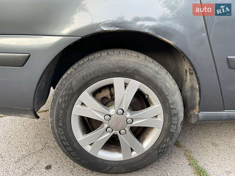 Минивэн SEAT Alhambra 2008 в Новоархангельске