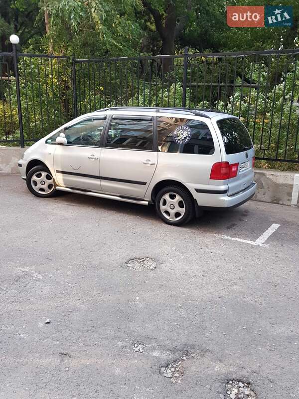 Минивэн SEAT Alhambra 2001 в Одессе