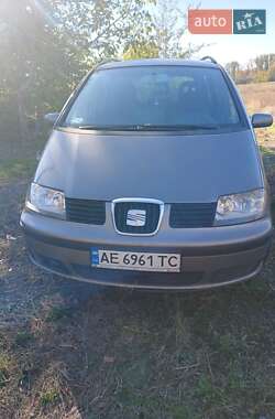 Минивэн SEAT Alhambra 2004 в Кривом Роге