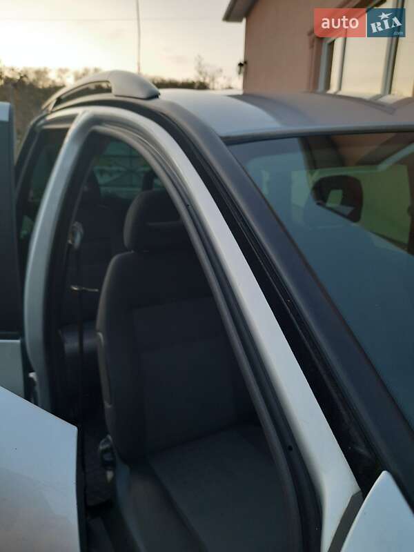 Минивэн SEAT Alhambra 2008 в Иршаве