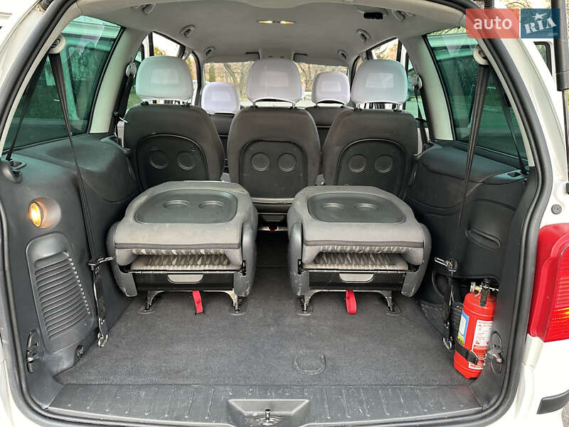 Минивэн SEAT Alhambra 2009 в Киеве