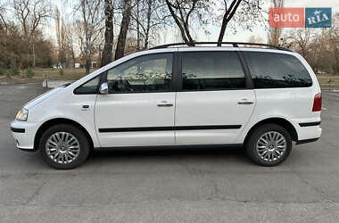 Минивэн SEAT Alhambra 2009 в 