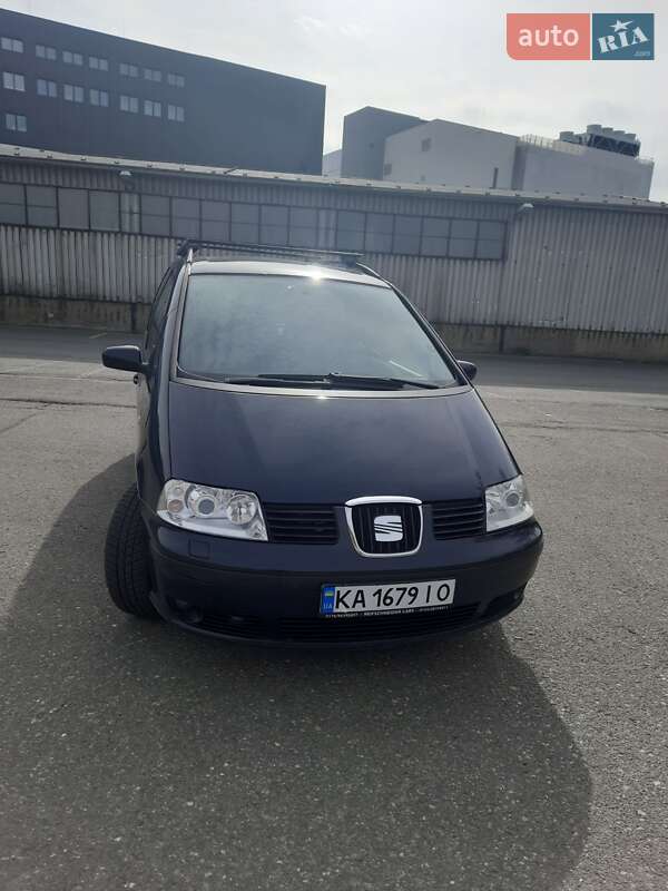 Мінівен SEAT Alhambra 2009 в Києві